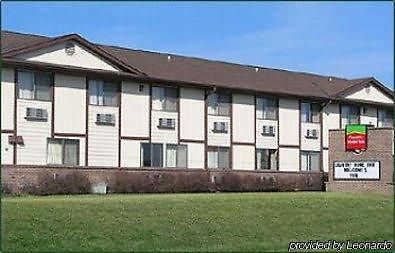 Cobblestone Inn & Suites - Trenton Eksteriør billede